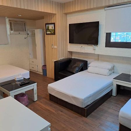 Ez Stay 西門邑居 Taipei Exteriör bild