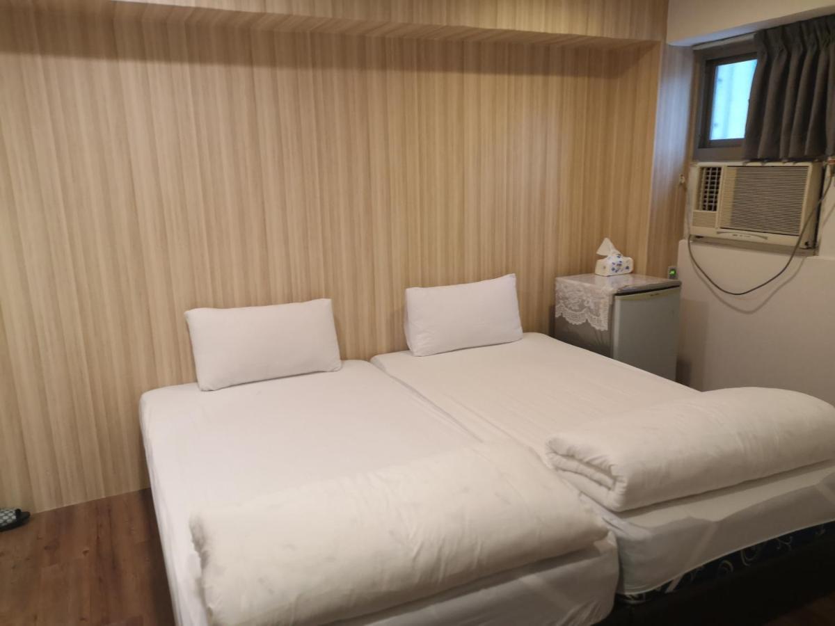 Ez Stay 西門邑居 Taipei Exteriör bild