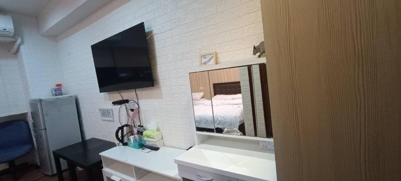 Ez Stay 西門邑居 Taipei Exteriör bild