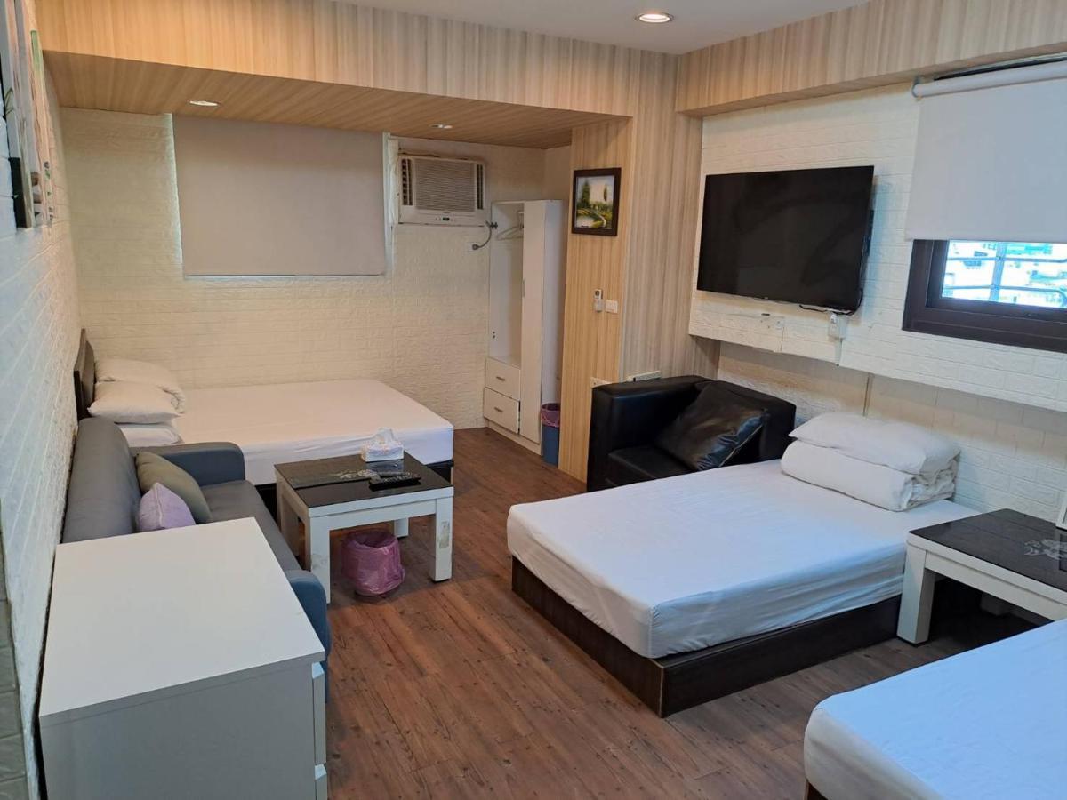 Ez Stay 西門邑居 Taipei Exteriör bild